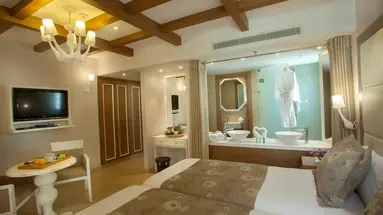 King Jason Paphos by Louis Hotels   (Adults Only)