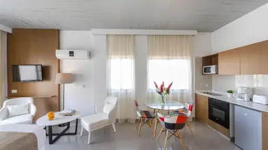 King Jason Paphos by Louis Hotels   (Adults Only)