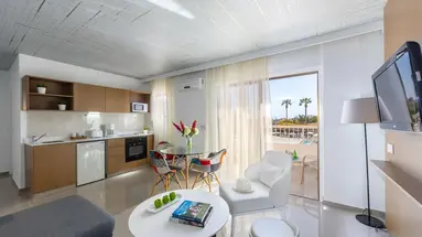 King Jason Paphos by Louis Hotels   (Adults Only)