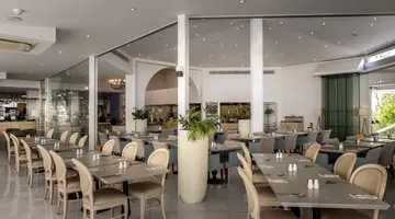 King Jason Paphos by Louis Hotels   (Adults Only)