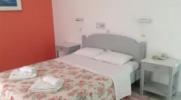 King Thiras Hotel