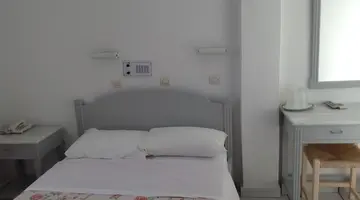 King Thiras Hotel