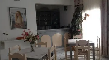 King Thiras Hotel