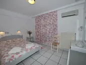 King Thiras Hotel