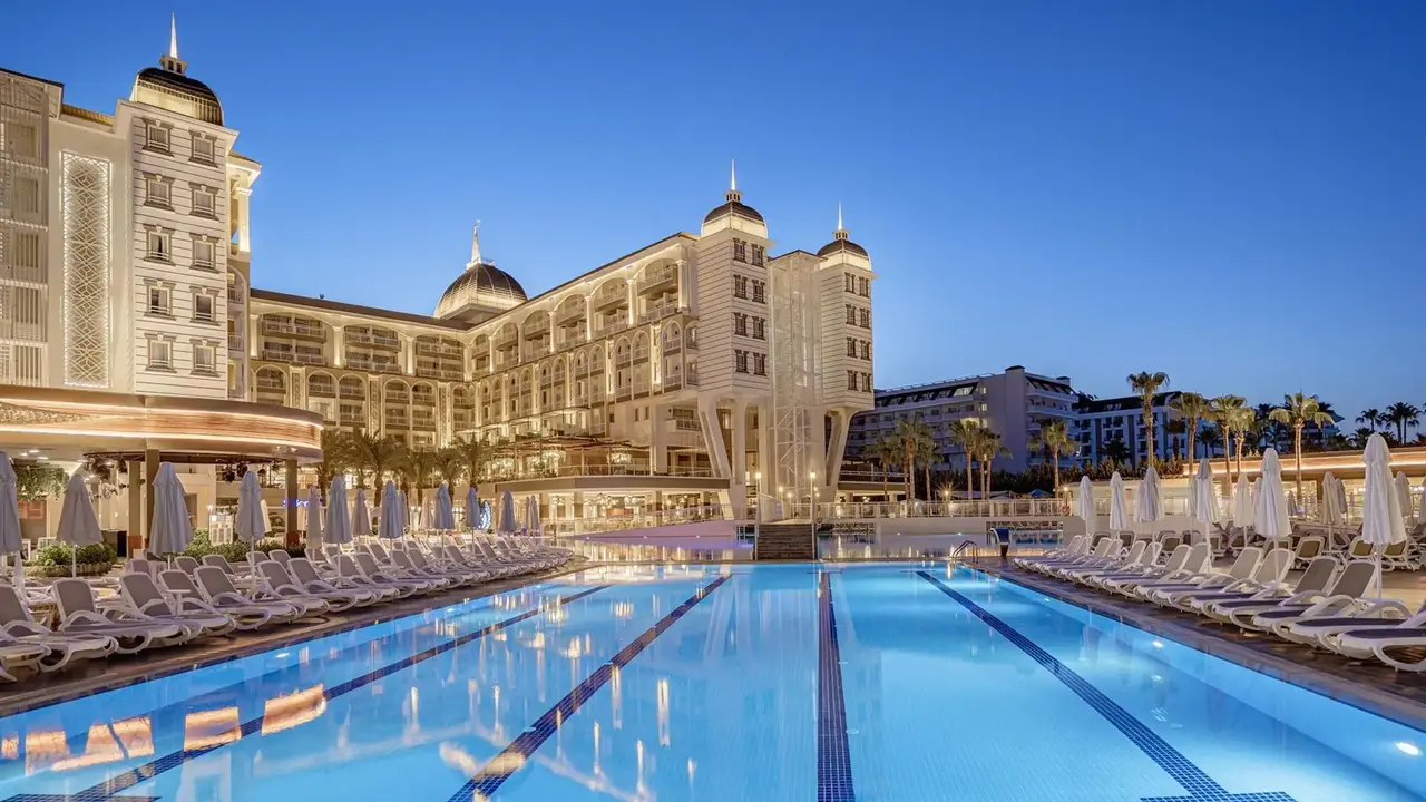 Kirman Sidera Luxury & Spa