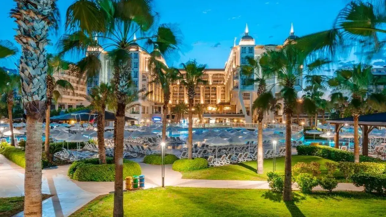 KIRMAN SIDERA LUXURY & SPA