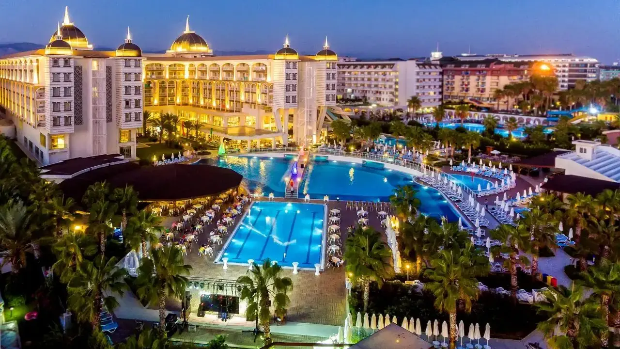 Kirman Sidera Luxury & Spa