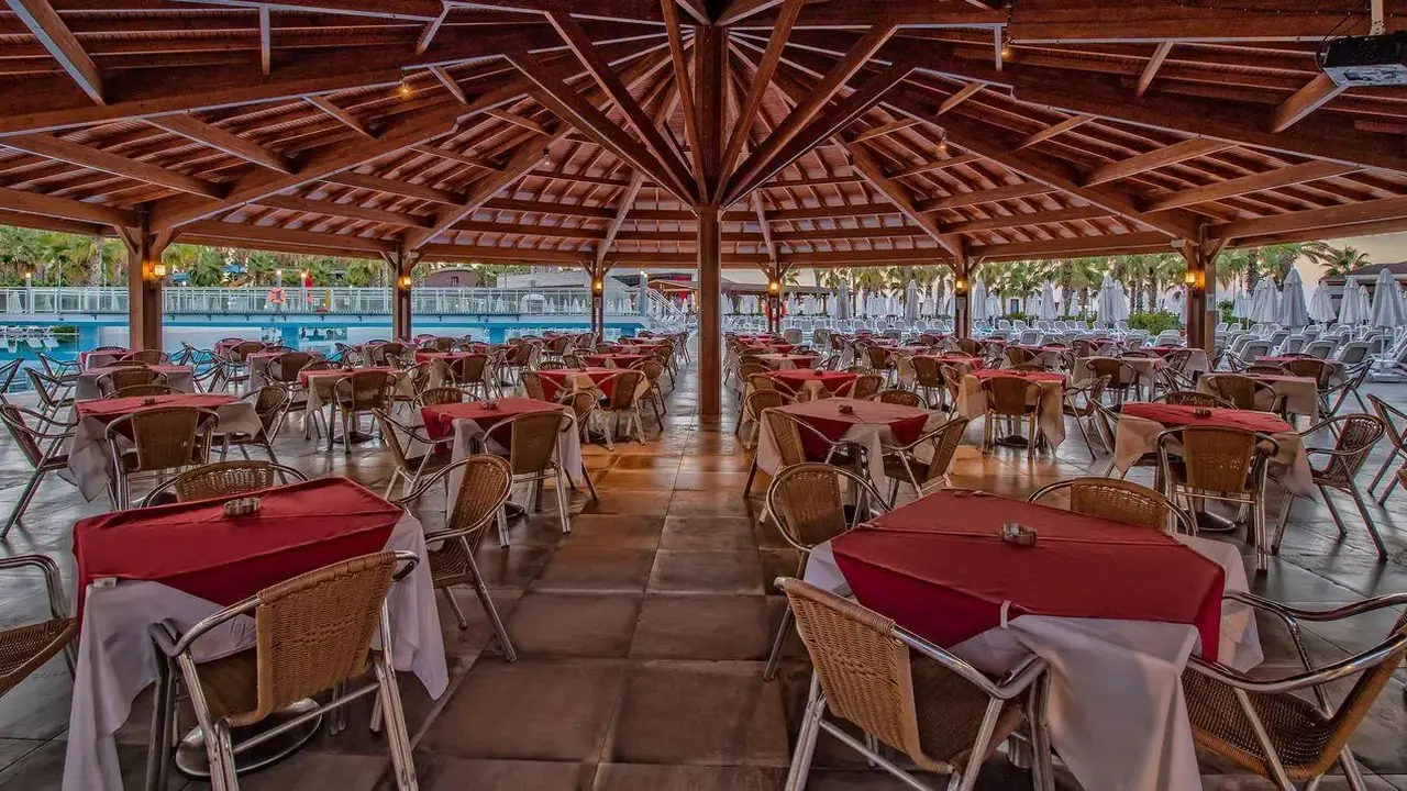 Kirman Sidera Luxury & Spa