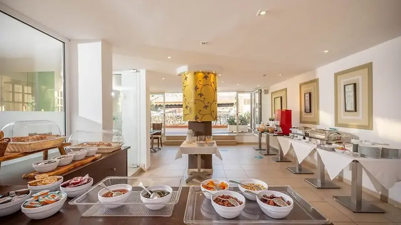 Kitro Beach Hotel