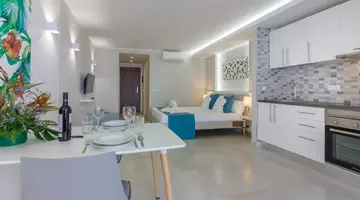 KLAYMAN Diamond Aparthotel
