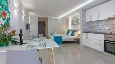 KLAYMAN Diamond Aparthotel