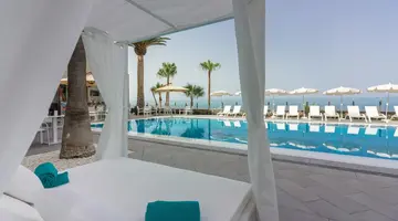 Klayman Diamond Aparthotel