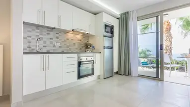 KLAYMAN Diamond Aparthotel