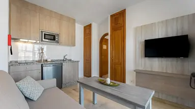 KLAYMAN Olivina Aparthotel
