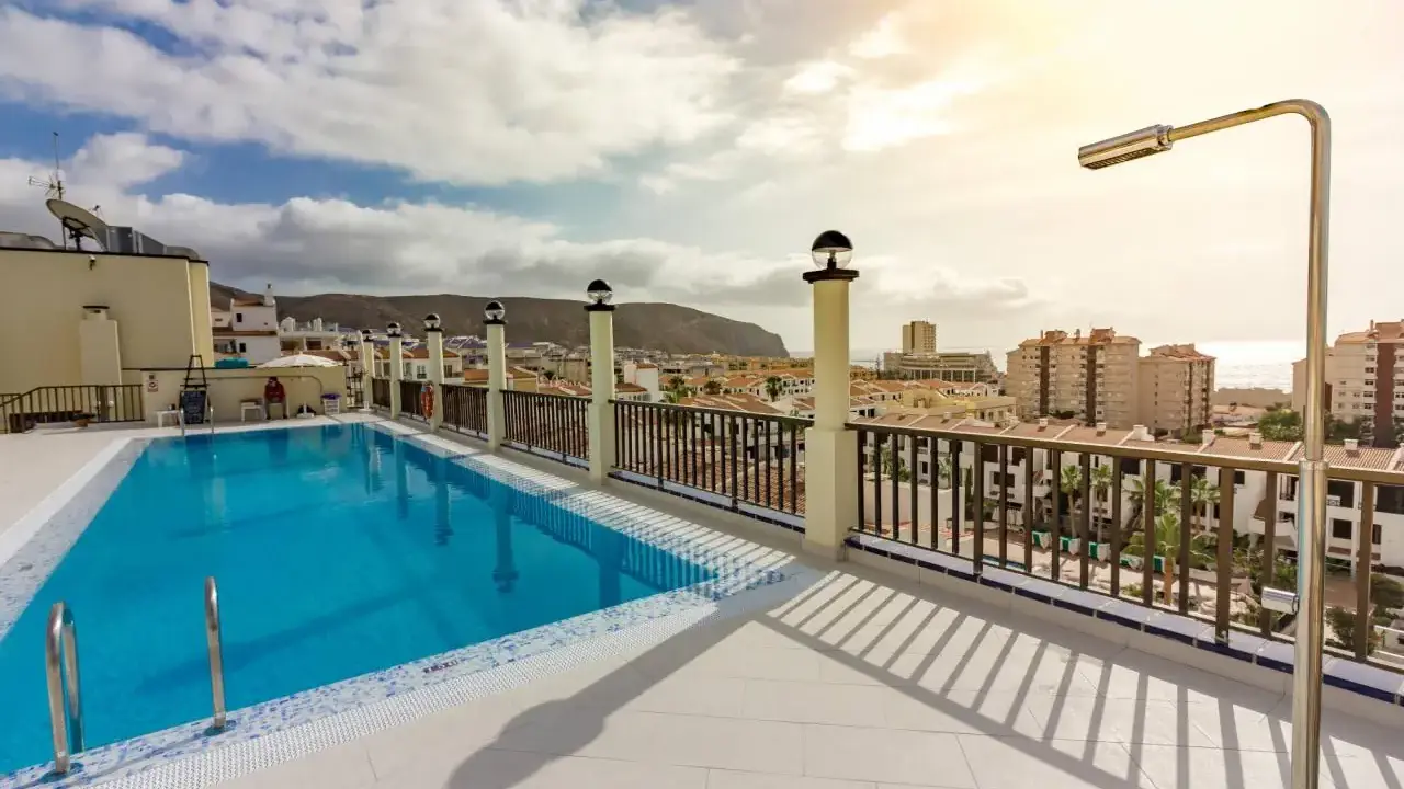Klayman Olivina Aparthotel