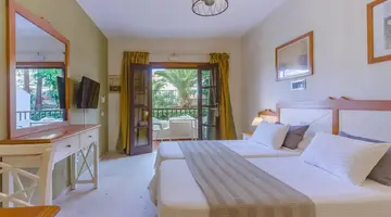 KLAYMAN Olivina Aparthotel