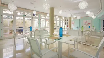 Klayman Olivina Aparthotel