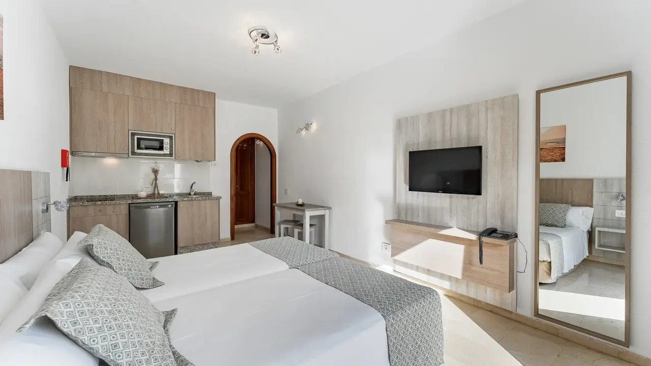 KLAYMAN Olivina Aparthotel