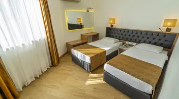 Kleopatra Celine Hotel