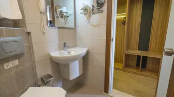 Kleopatra Celine Hotel