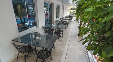 Kleopatra Celine Hotel