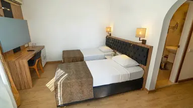 KLEOPATRA CELINE