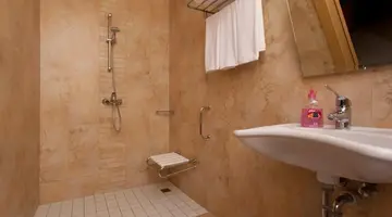 KLEOPATRA REMI HOTEL