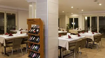 Kleopatra Remi Hotel