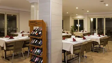 Kleopatra Remi Hotel