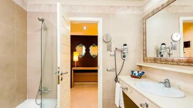 KN Arenas del Mar Beach & Spa Hotel