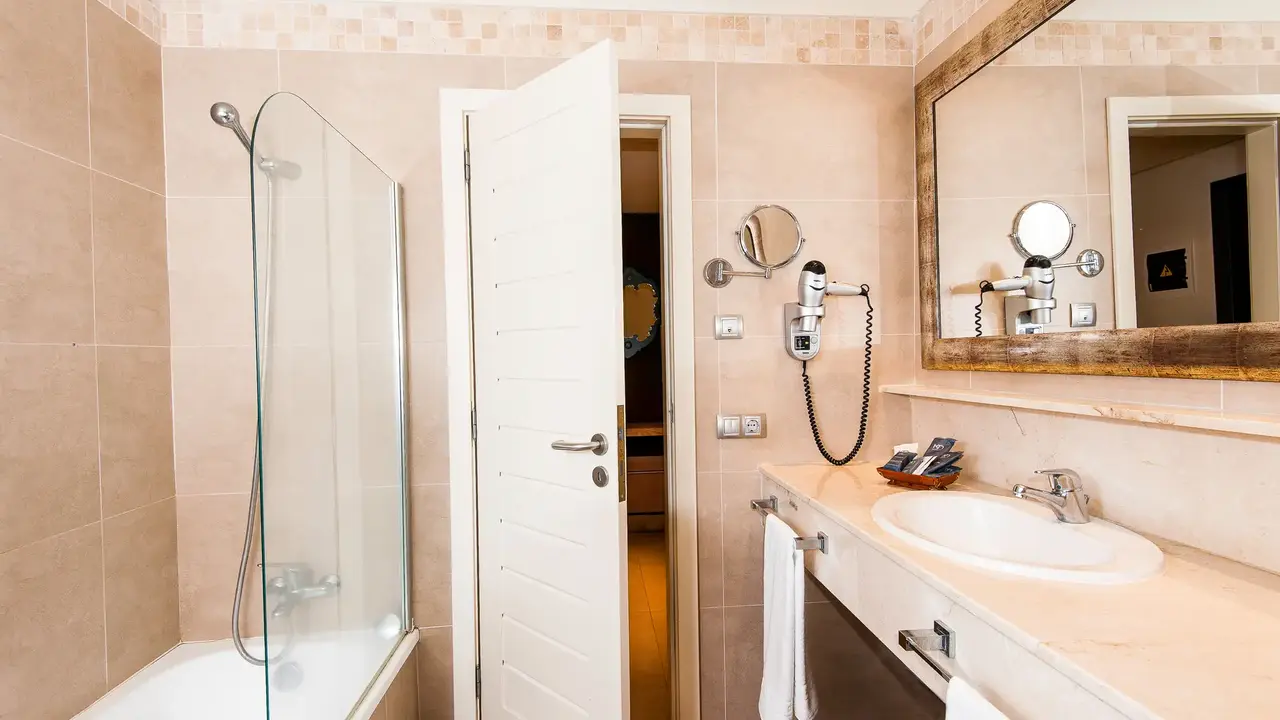 KN Arenas del Mar Beach & Spa Hotel