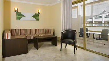 KN Columbus Aparthotel