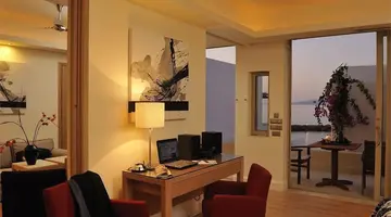 Knossos Beach Bungalows & Suites
