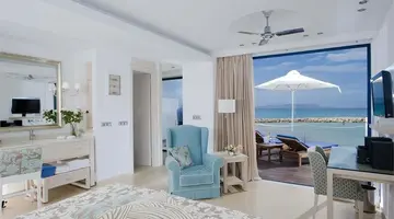 Knossos Beach Bungalows & Suites