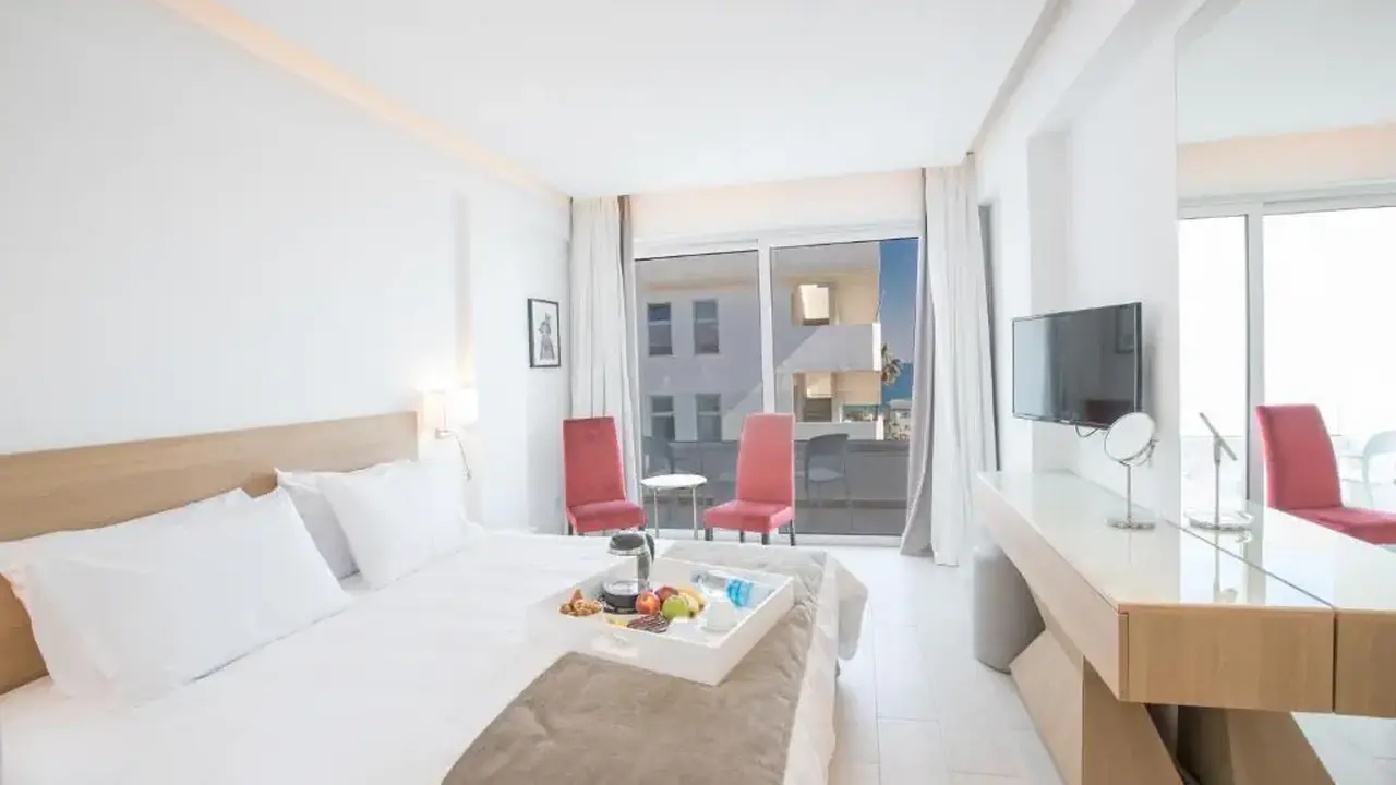 Kokkinos Boutique Hotel