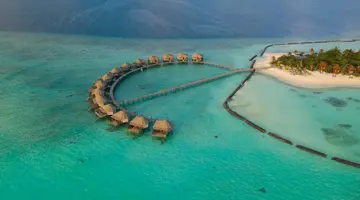KOMANDOO ISLAND RESORT & SPA