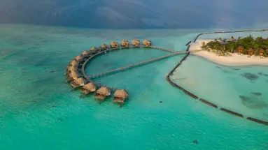 KOMANDOO ISLAND RESORT & SPA