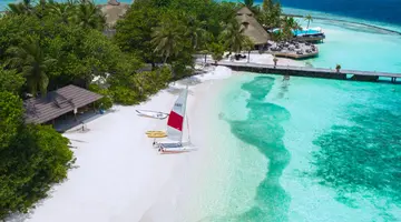 KOMANDOO ISLAND RESORT & SPA