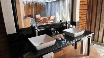 Komandoo Island Resort & Spa