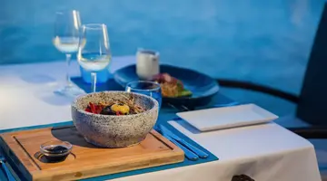 KOMANDOO ISLAND RESORT & SPA