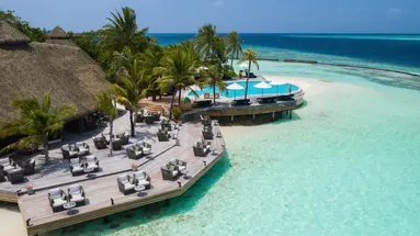 KOMANDOO ISLAND RESORT & SPA