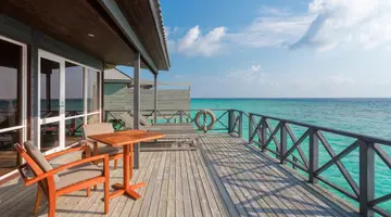 KOMANDOO ISLAND RESORT & SPA