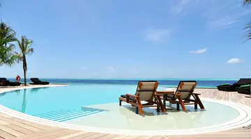 Komandoo Island Resort & Spa