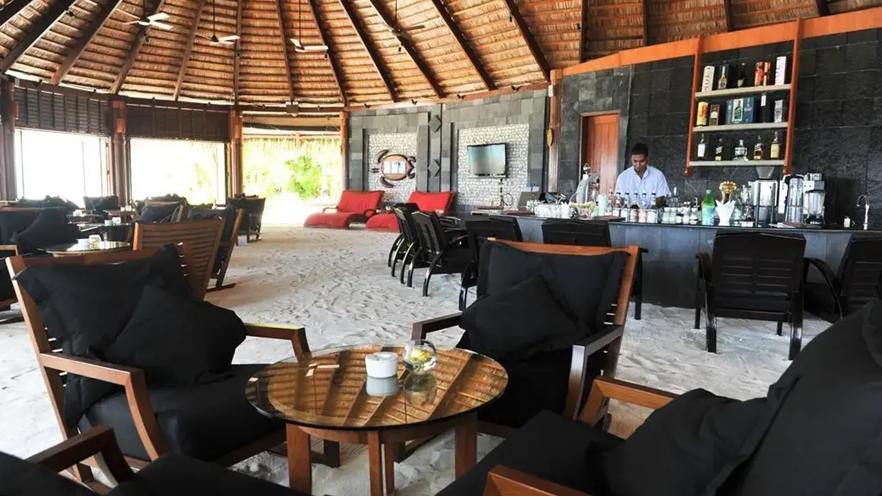 Komandoo Island Resort & Spa