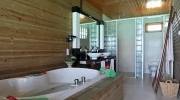 Komandoo Island Resort & Spa