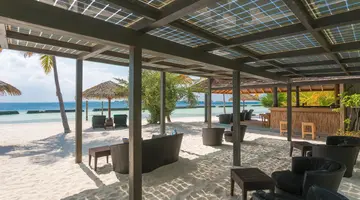 KOMANDOO ISLAND RESORT & SPA