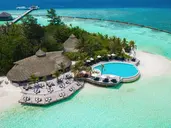 KOMANDOO ISLAND RESORT & SPA