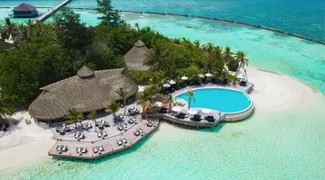 KOMANDOO ISLAND RESORT & SPA