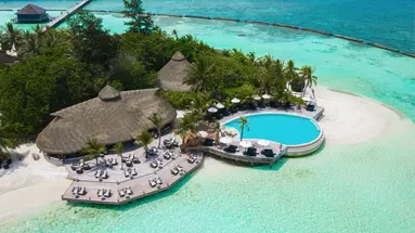 KOMANDOO ISLAND RESORT & SPA