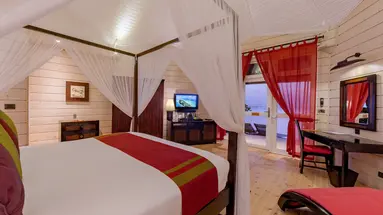 KOMANDOO ISLAND RESORT & SPA